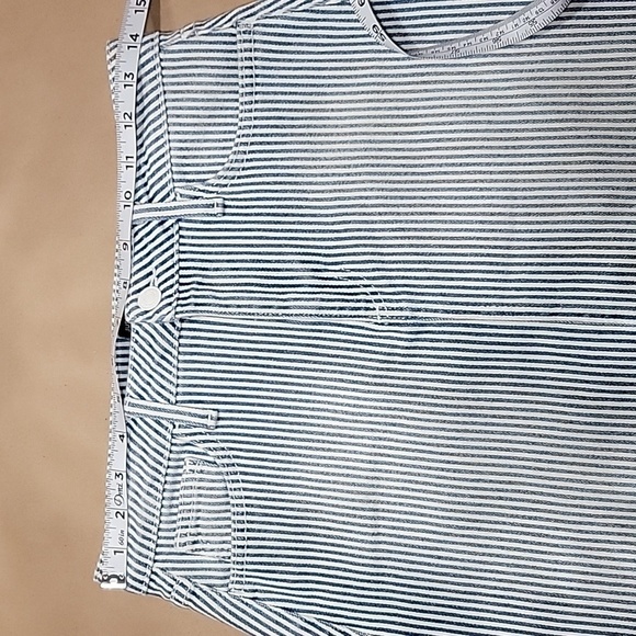 Just Black Size S Blue & White Striped Denim Mini Skirt, Raw/Frayed Hem, EUC - Picture 4 of 9